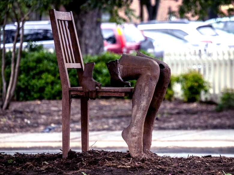 "Don't Tell Me to Get a Grip" by J. Slattery, a sculpture at the 2023 Uproar Festival of Public Art. Photo by Steve Murray.